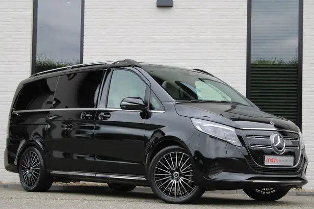 Mercedes-Benz EQV 300 L2 / AMG / Panorama / Elec Stoelen / 7-Persoons /
