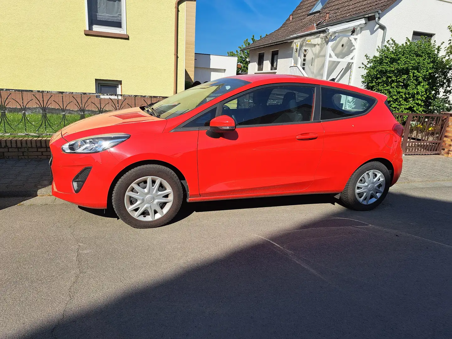 Ford Fiesta Rot - 2