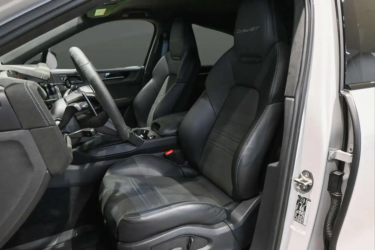 Porsche Cayenne снимка Porsche Cayenne