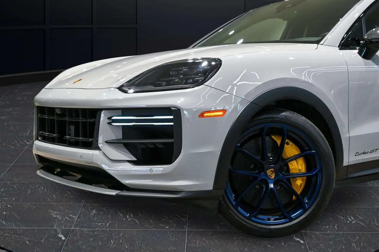 Porsche Cayenne снимка Porsche Cayenne