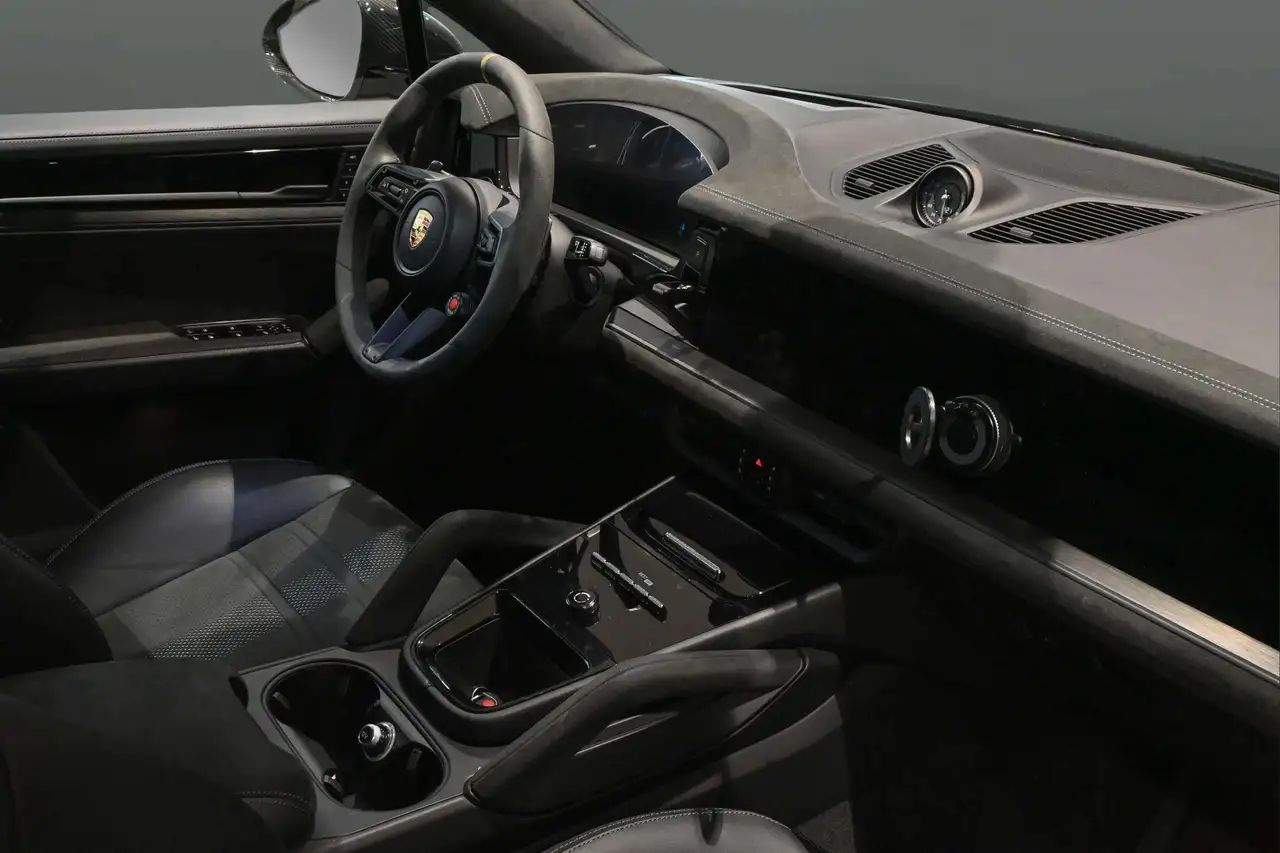 Porsche Cayenne снимка Porsche Cayenne