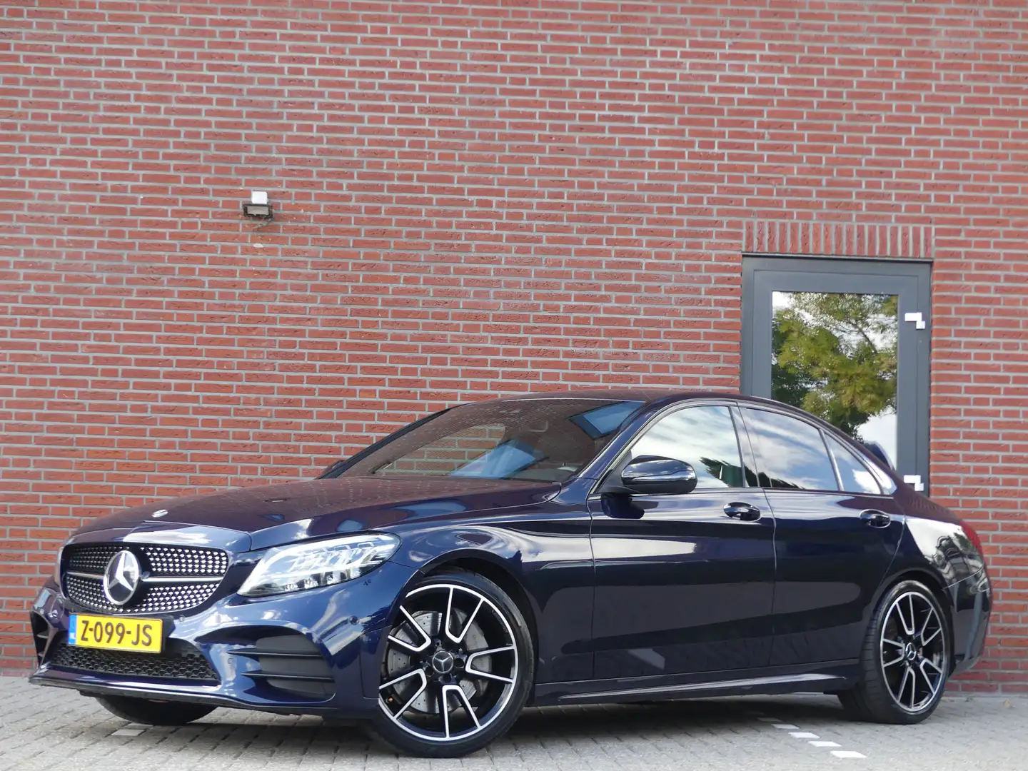 Mercedes-Benz C 300 Premium AMG Styling Blau - 1