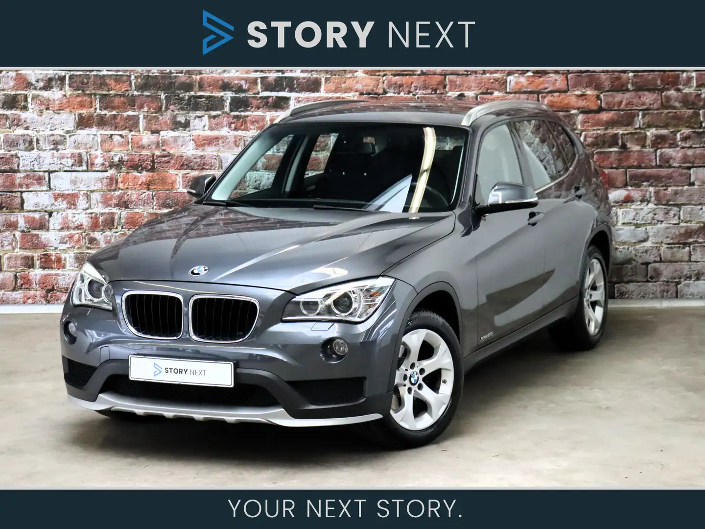 BMW X1 sDrive20i Executive Automaat / Cruise Control / Xe Grijs - 1