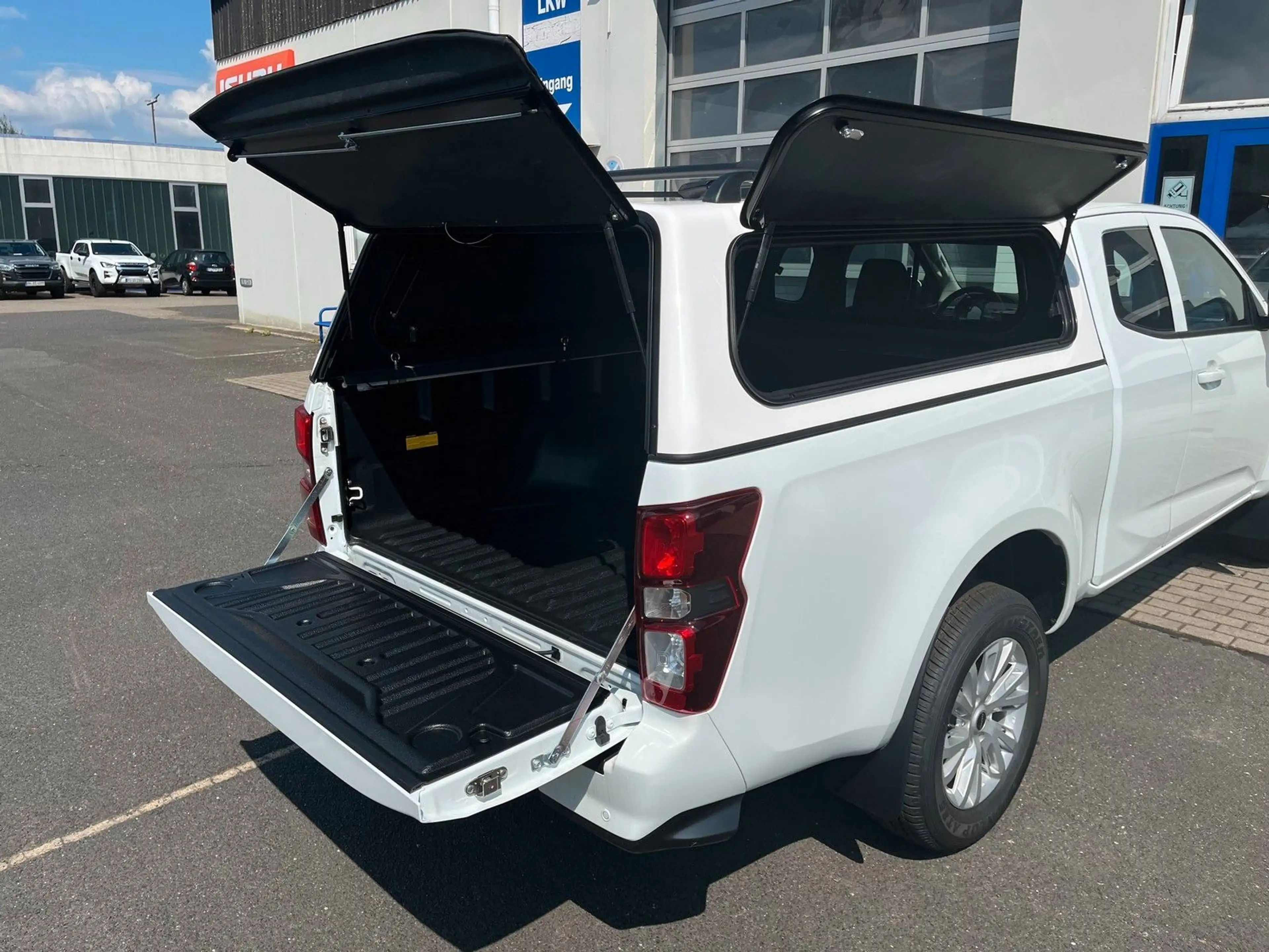 Isuzu D-Max Space Cab LS AT + Hardtop +SOFORT+ — photo 14
