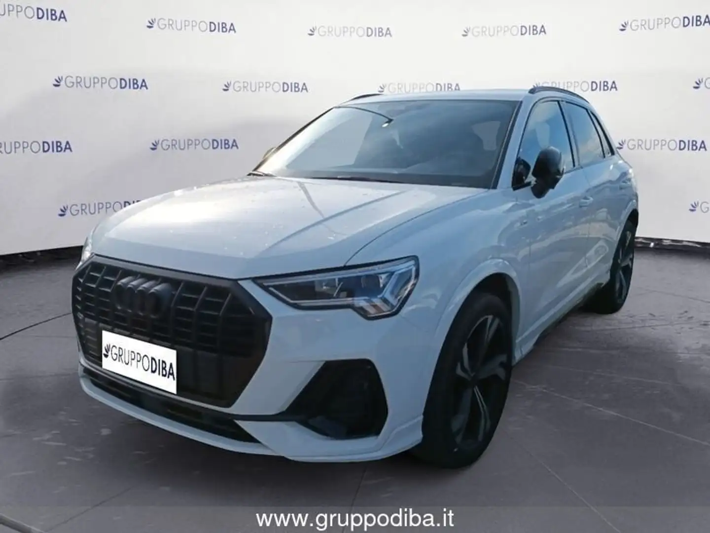 Audi Q3 II 2018 Diesel 35 2.0 tdi Identity Black s-tronic Bianco - 1