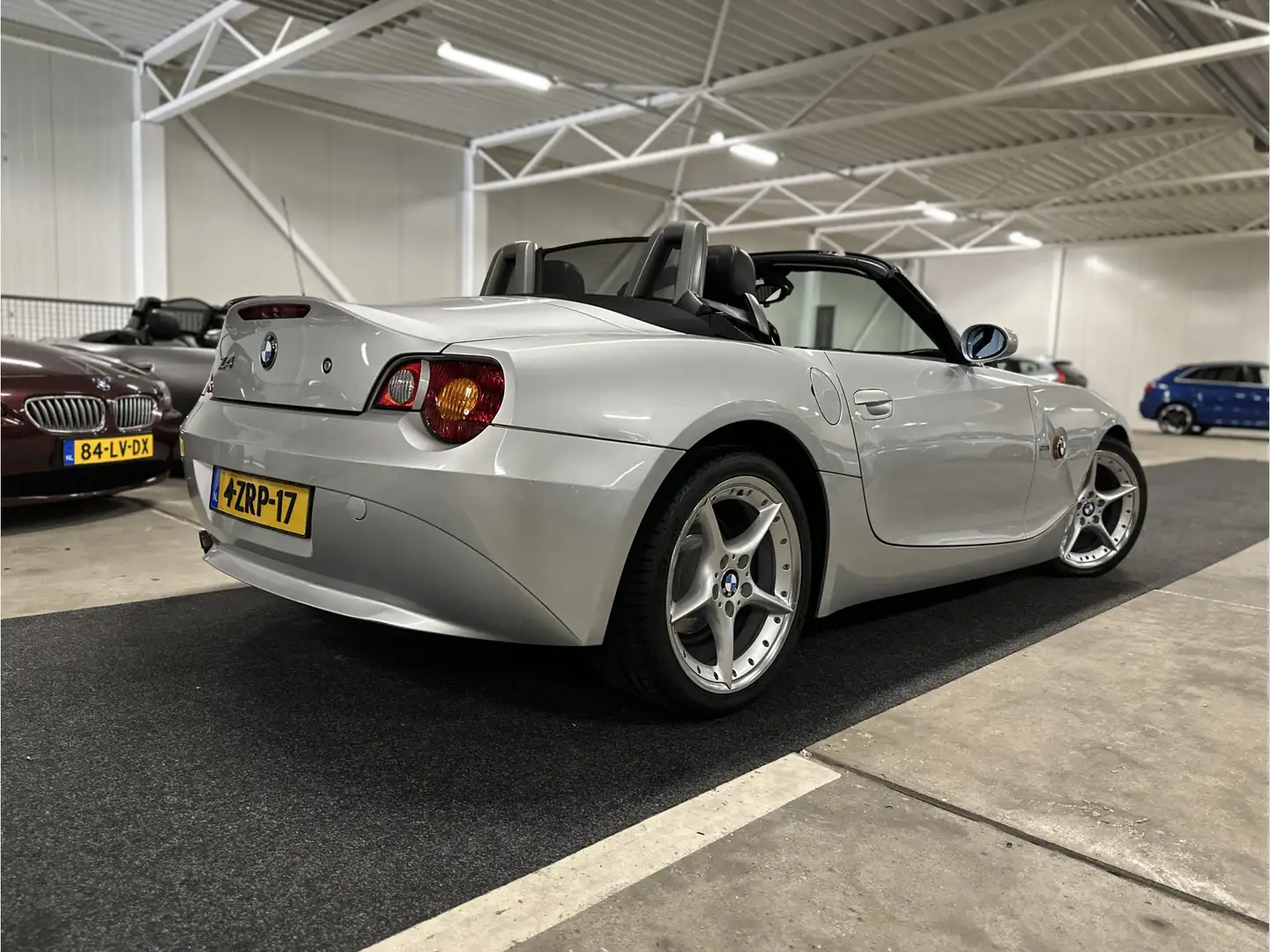 BMW Z4 [E85] 2.2i Roadster Executive l Sportonderstel l H Grau - 2