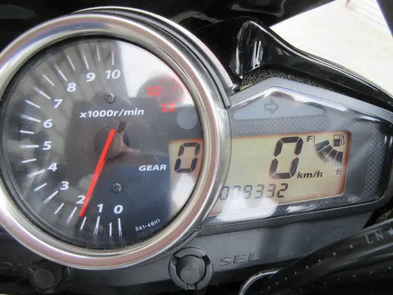 Suzuki Inazuma 250 - foto 7