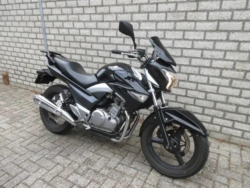 Suzuki Inazuma 250 - foto 3