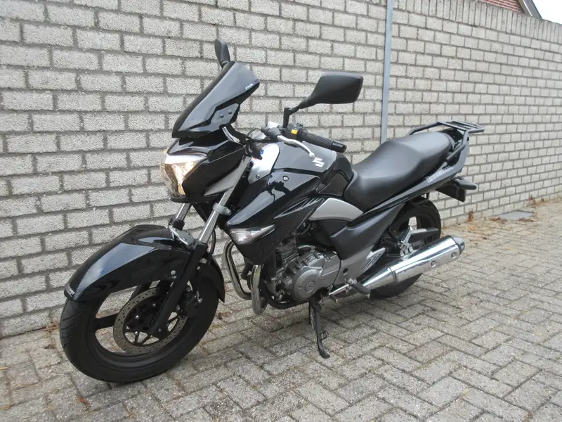 Suzuki Inazuma 250 - foto 4