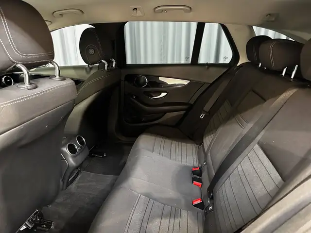 Mercedes-Benz C view 27