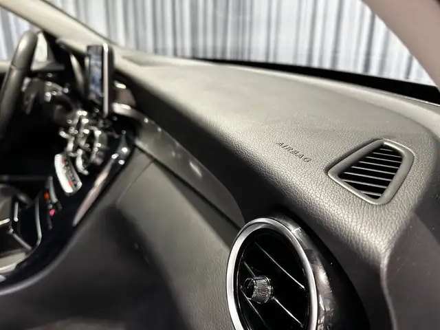 Mercedes-Benz C view 20