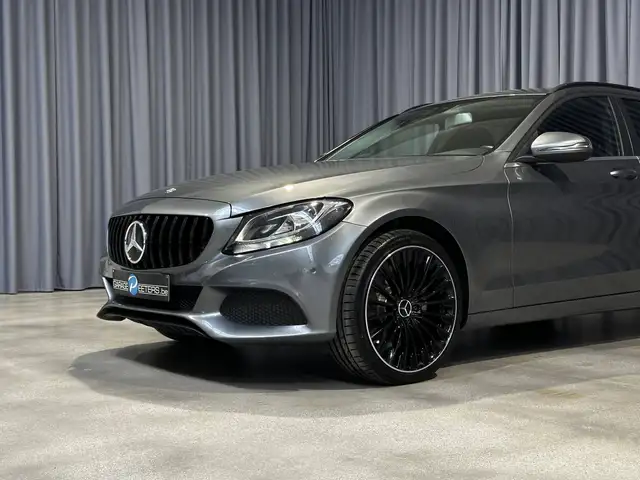 Mercedes-Benz C view 6