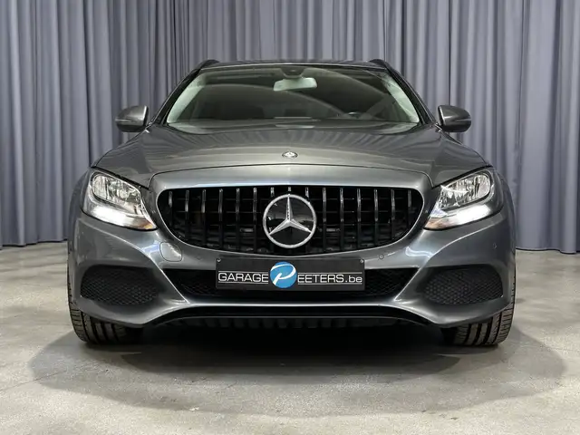 Mercedes-Benz C view 4