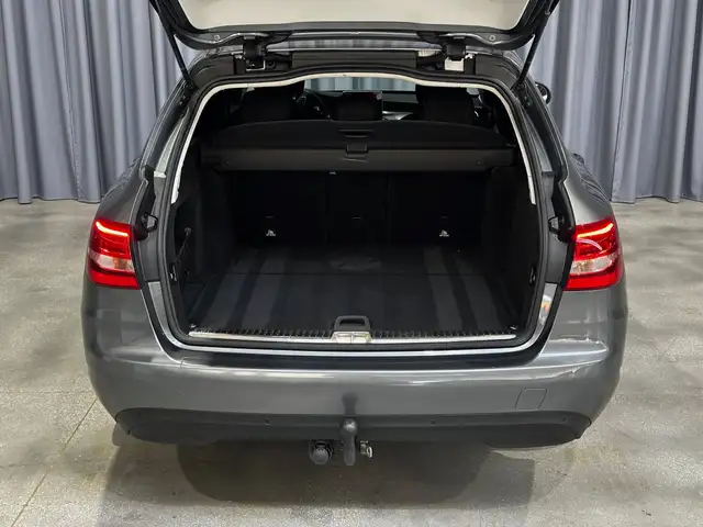 Mercedes-Benz C view 28