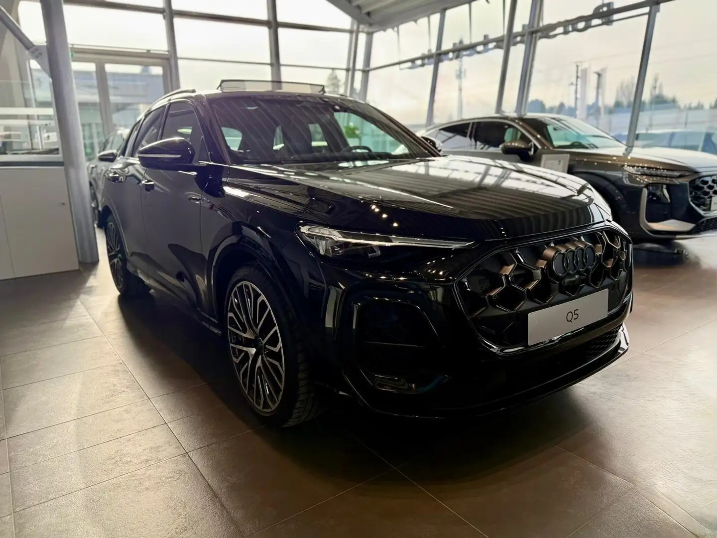 Audi Q5 e-hybrid quattro 270 kW *Neuwagen-Unternehmer* Schwarz - 2