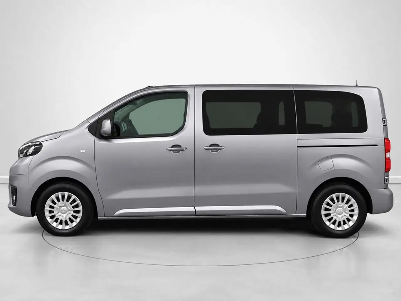 2024 Toyota Proace Shuttle L1 2.0D 8pl. VX 145, photograph 6