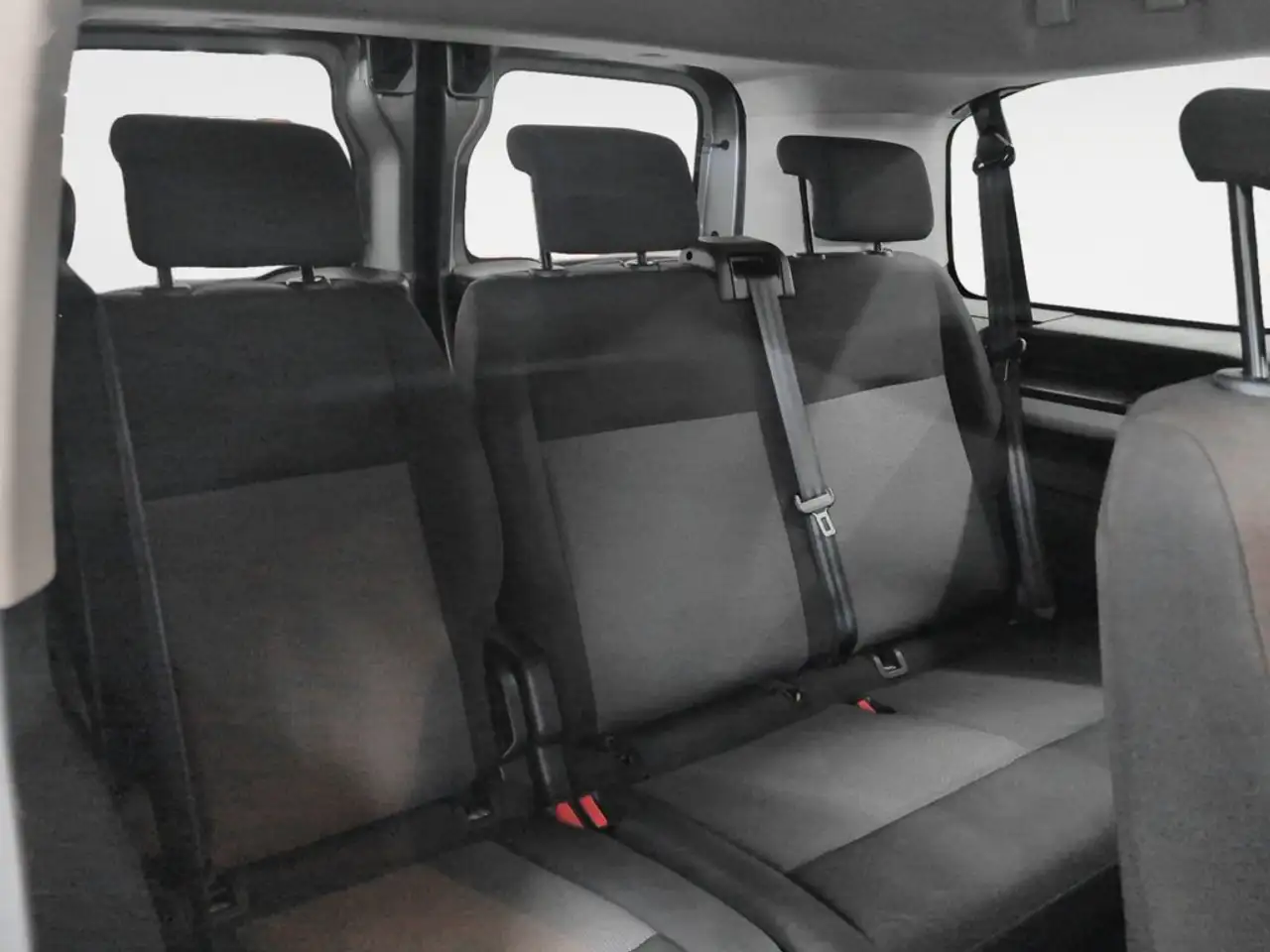 2024 Toyota Proace Shuttle L1 2.0D 8pl. VX 145, photograph 12