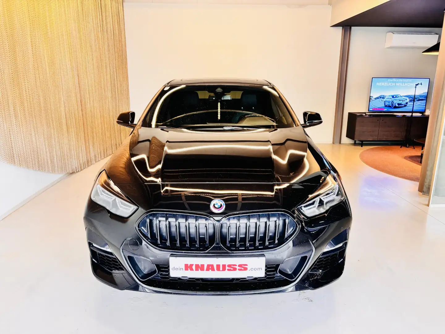 BMW 220 d xDrive AHV, Schiebedach Schwarz - 2
