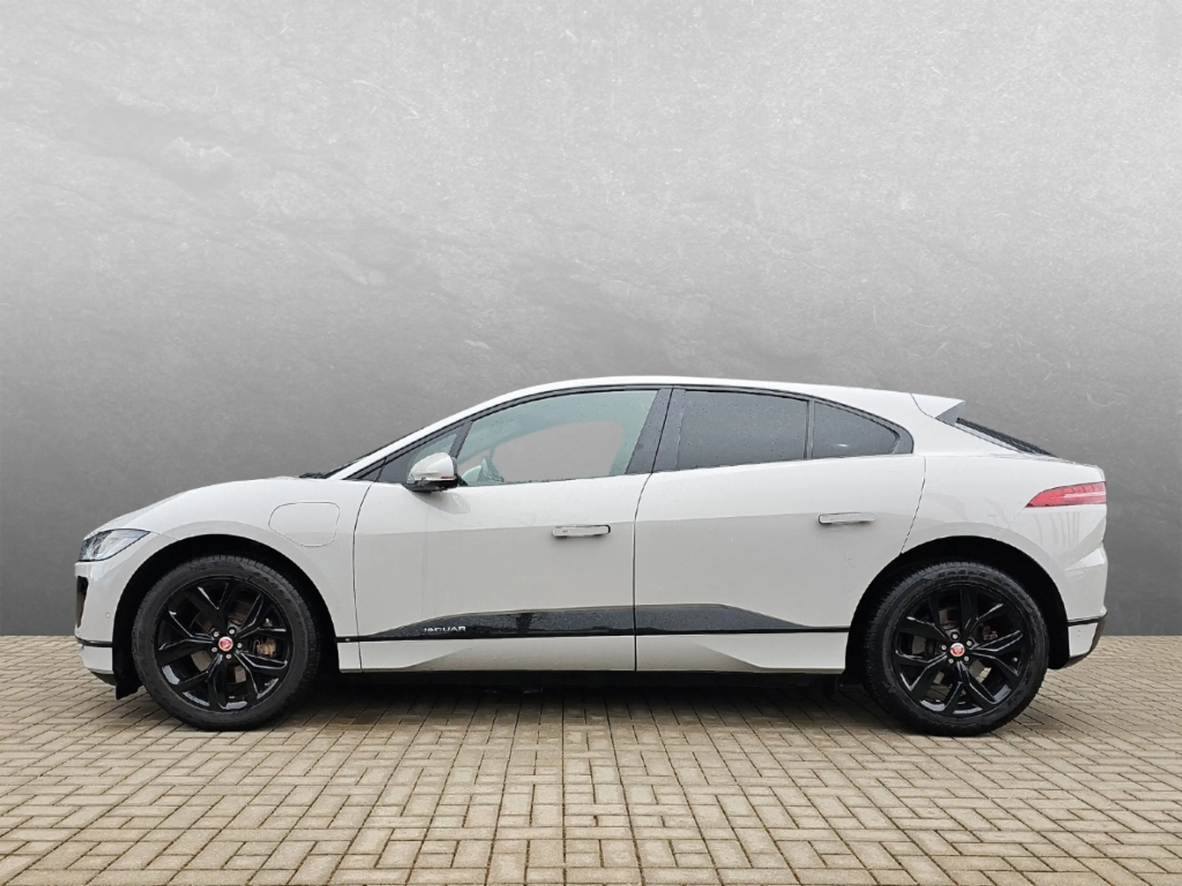 Jaguar I-Pace EV400 S — photo 7