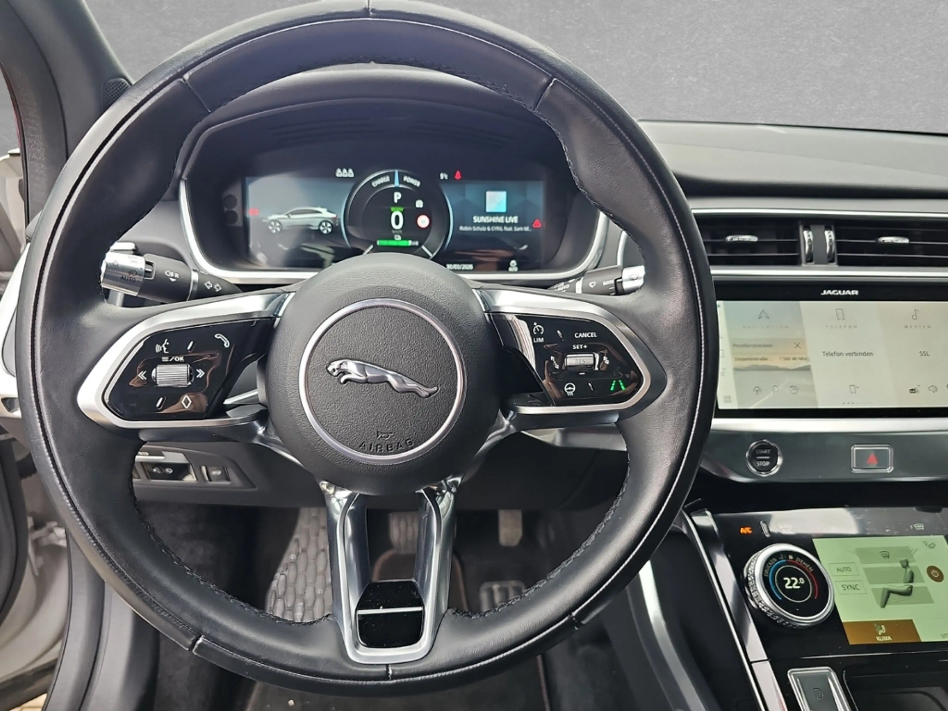 Jaguar I-Pace EV400 S — photo 13