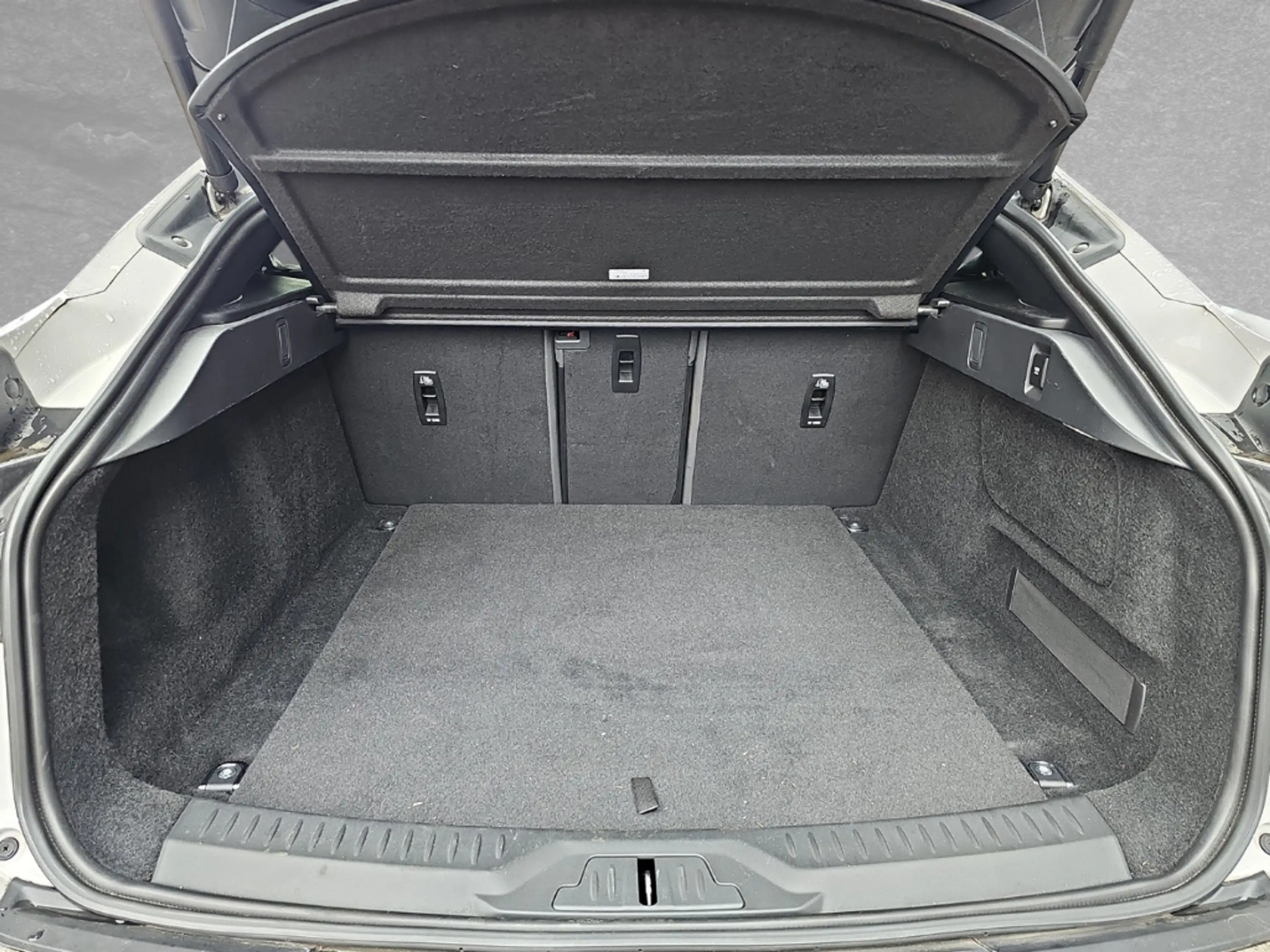 Jaguar I-Pace EV400 S — photo 12