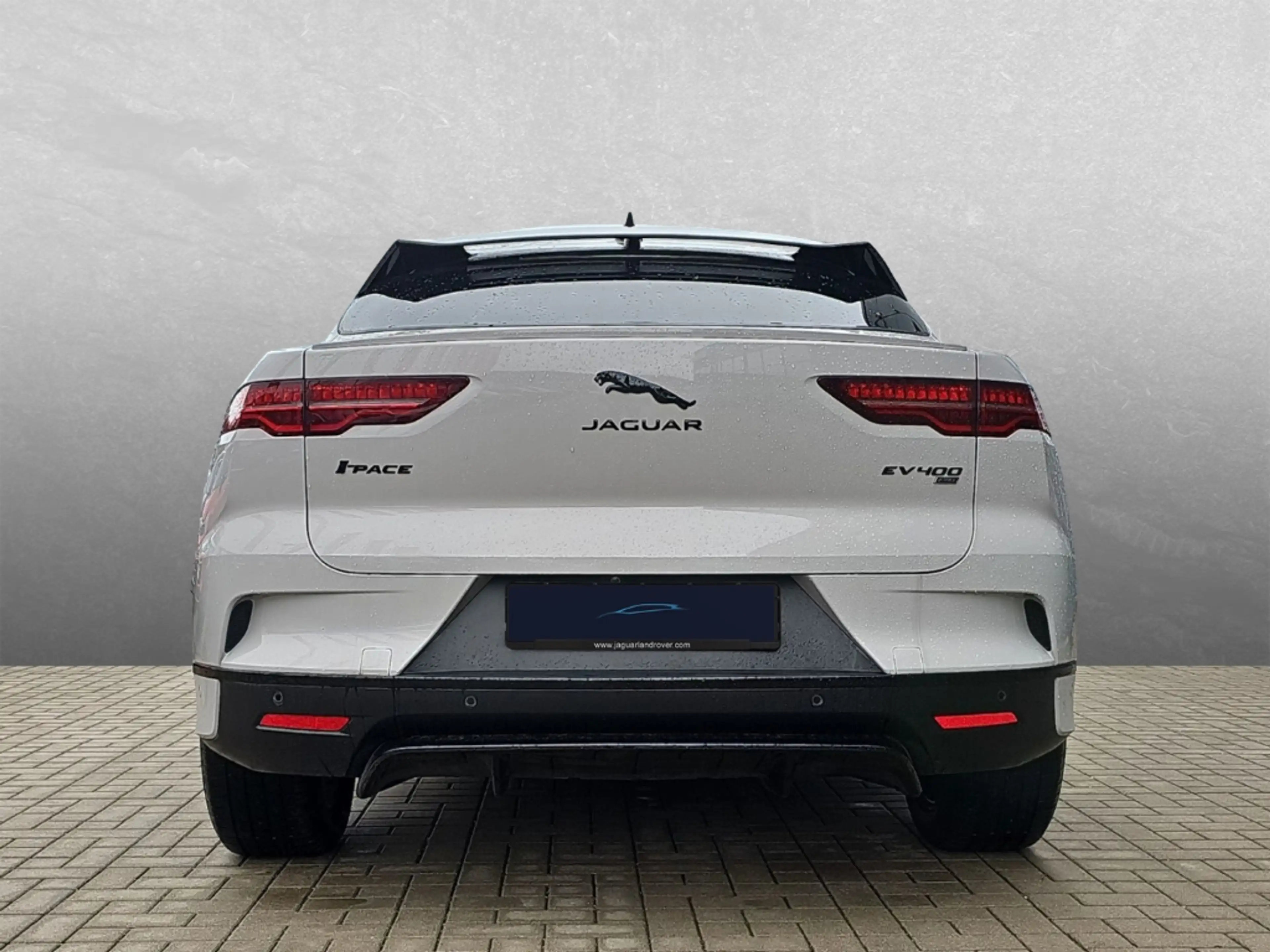 Jaguar I-Pace EV400 S — photo 8