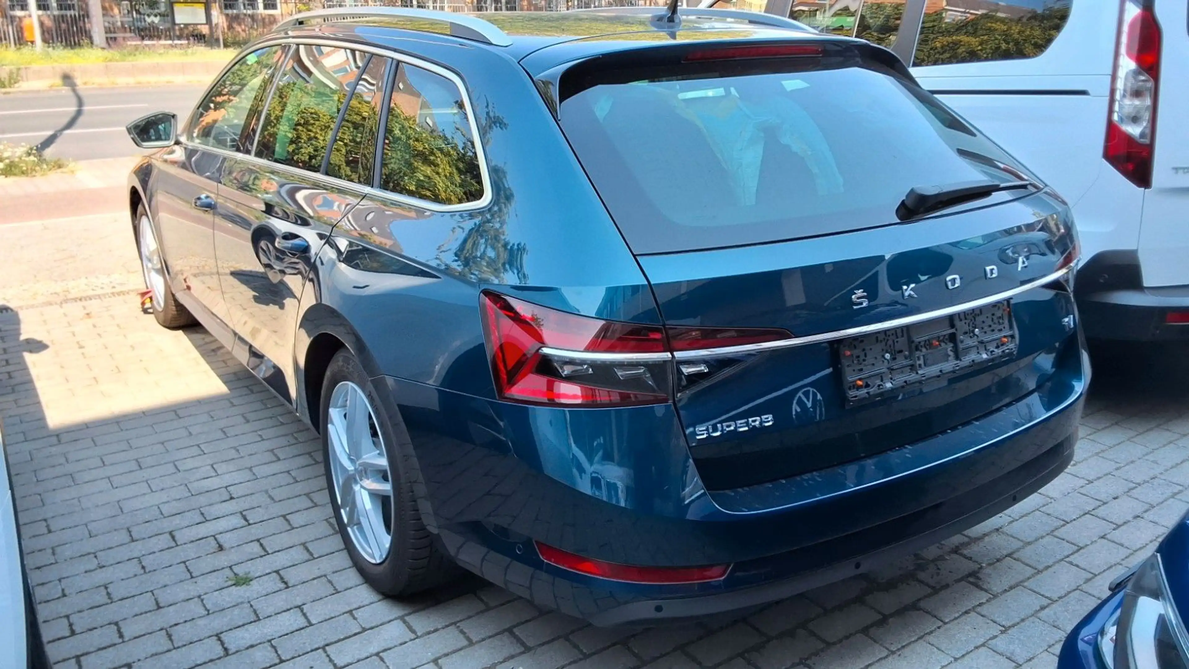 Skoda Superb Combi Style iV Automatik,Standheizung,AHK — photo 4
