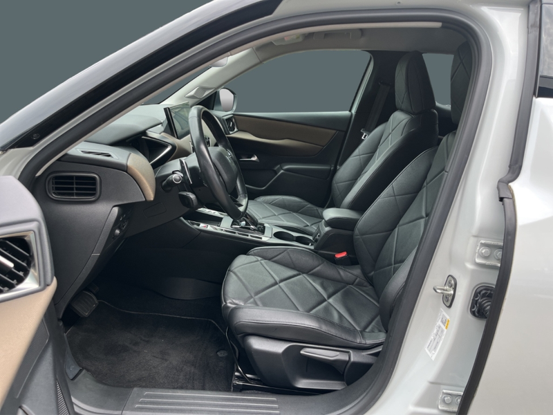 DS Automobiles DS 3 Crossback So Chic HUD Navi Leder Digitales Cockpit LED Blend — photo 9