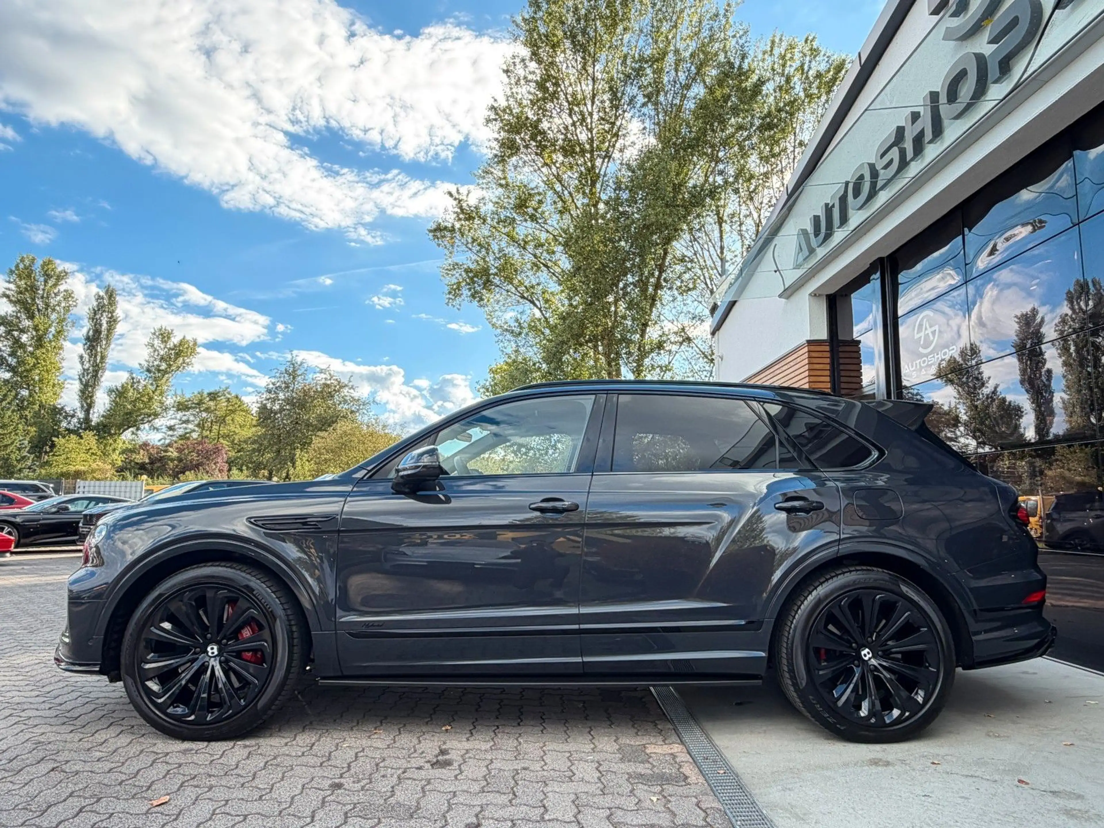 Bentley Bentayga 3.0 Hybrid 4WD Autom.*22"LM*PANO*360° — photo 12