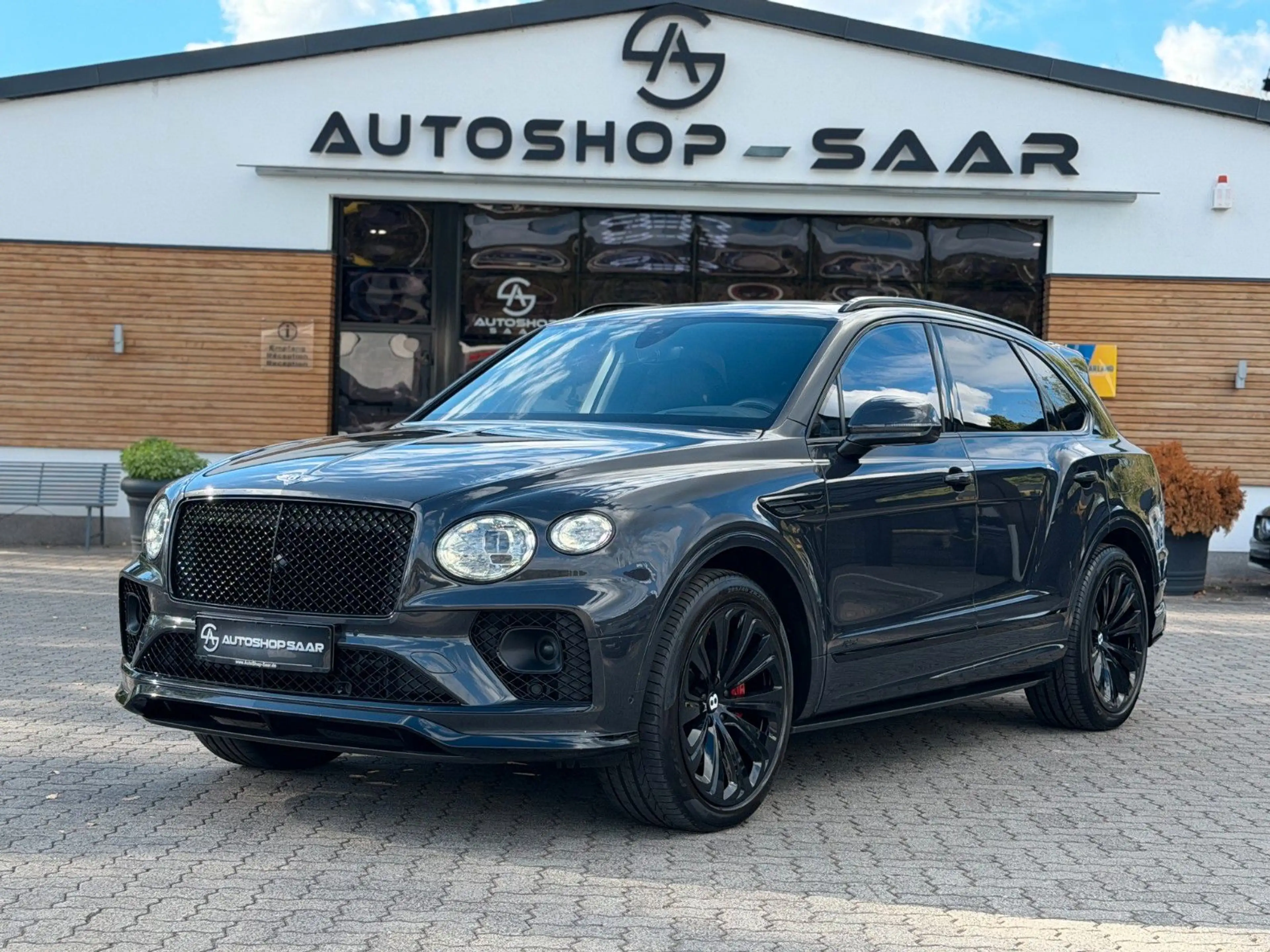 Bentley Bentayga 3.0 Hybrid 4WD Autom.*22"LM*PANO*360° — photo 4
