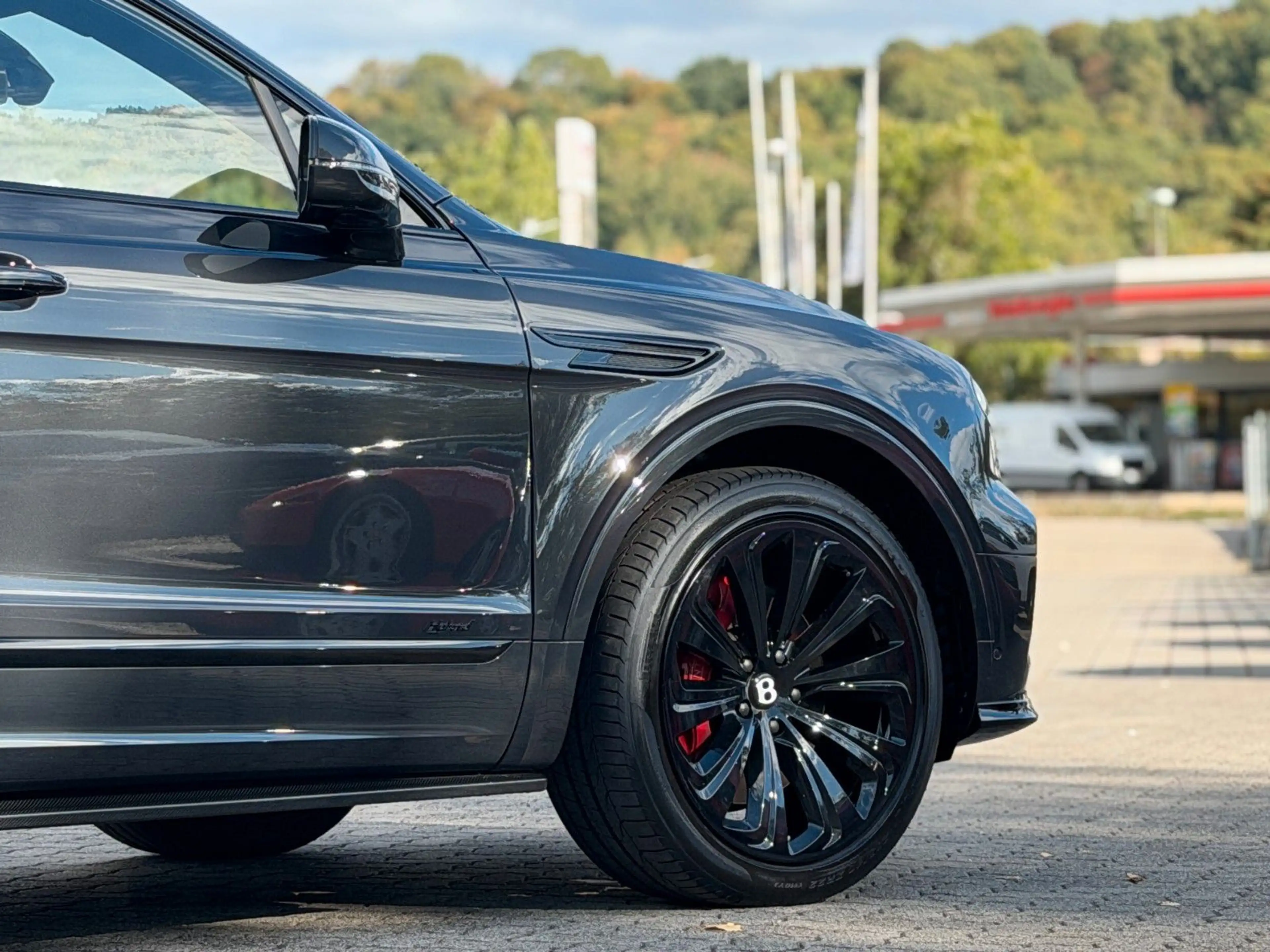 Bentley Bentayga 3.0 Hybrid 4WD Autom.*22"LM*PANO*360° — photo 7