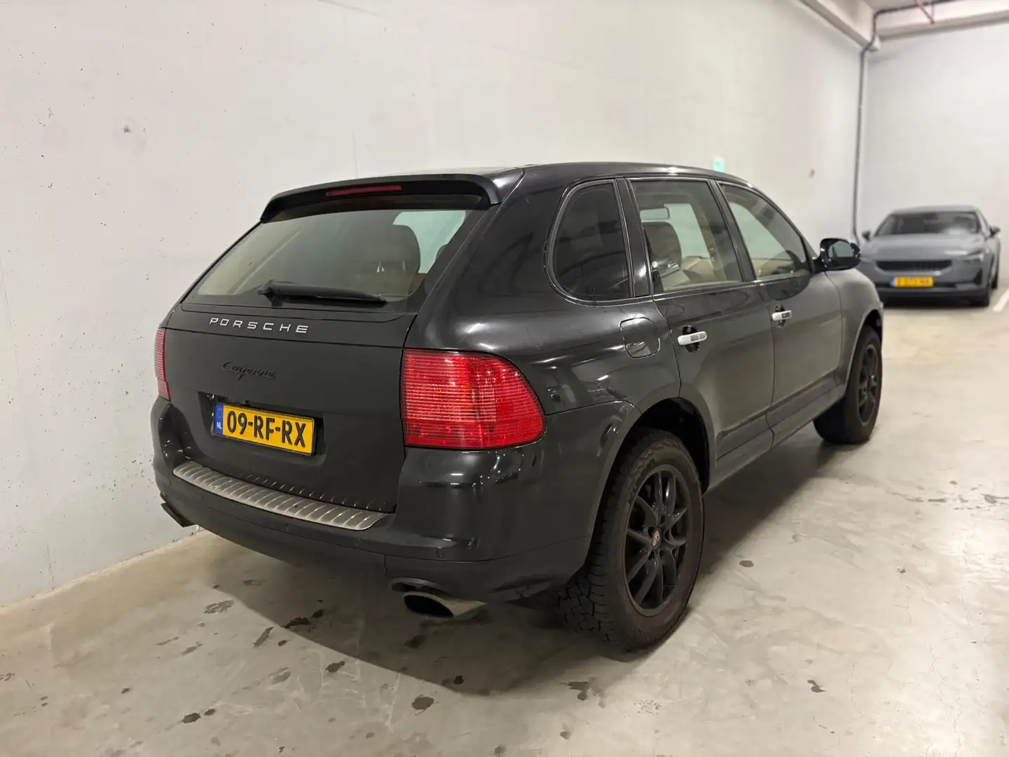 Porsche Cayenne 3.2 Leer Navi Luchtvering Black - 2
