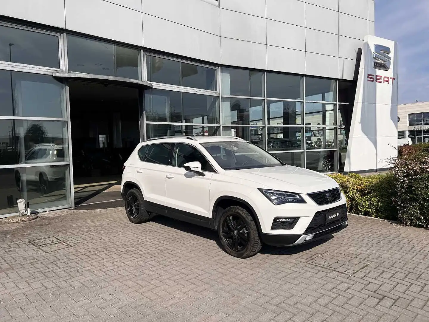 SEAT Ateca 1.5 EcoTSI Business Bianco - 1