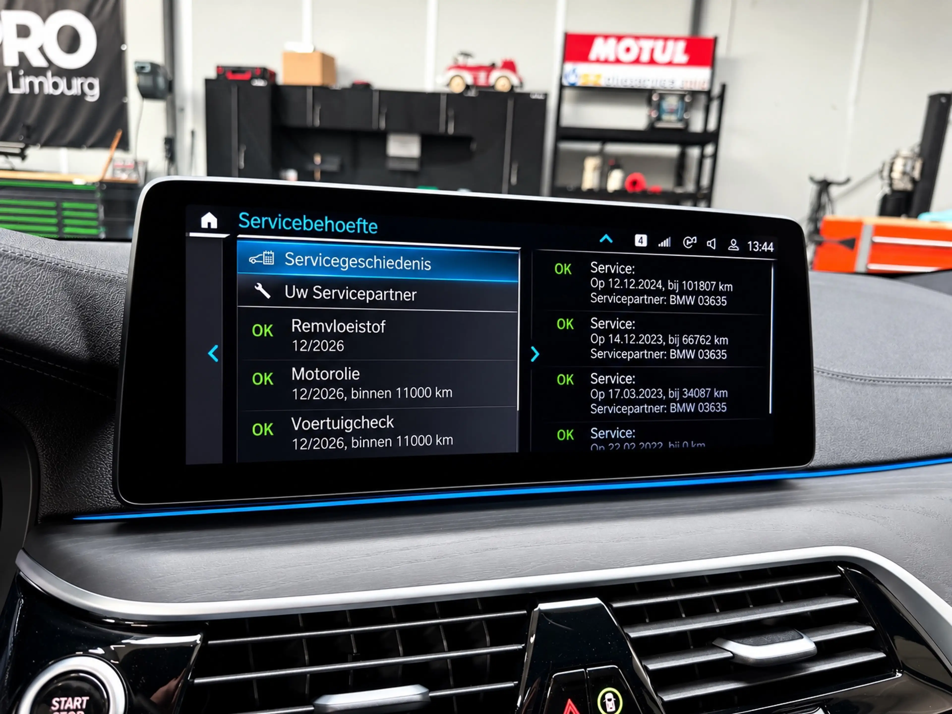 BMW 545 5-serie 545e xDrive M-sport Business Edition Plus — photo 31