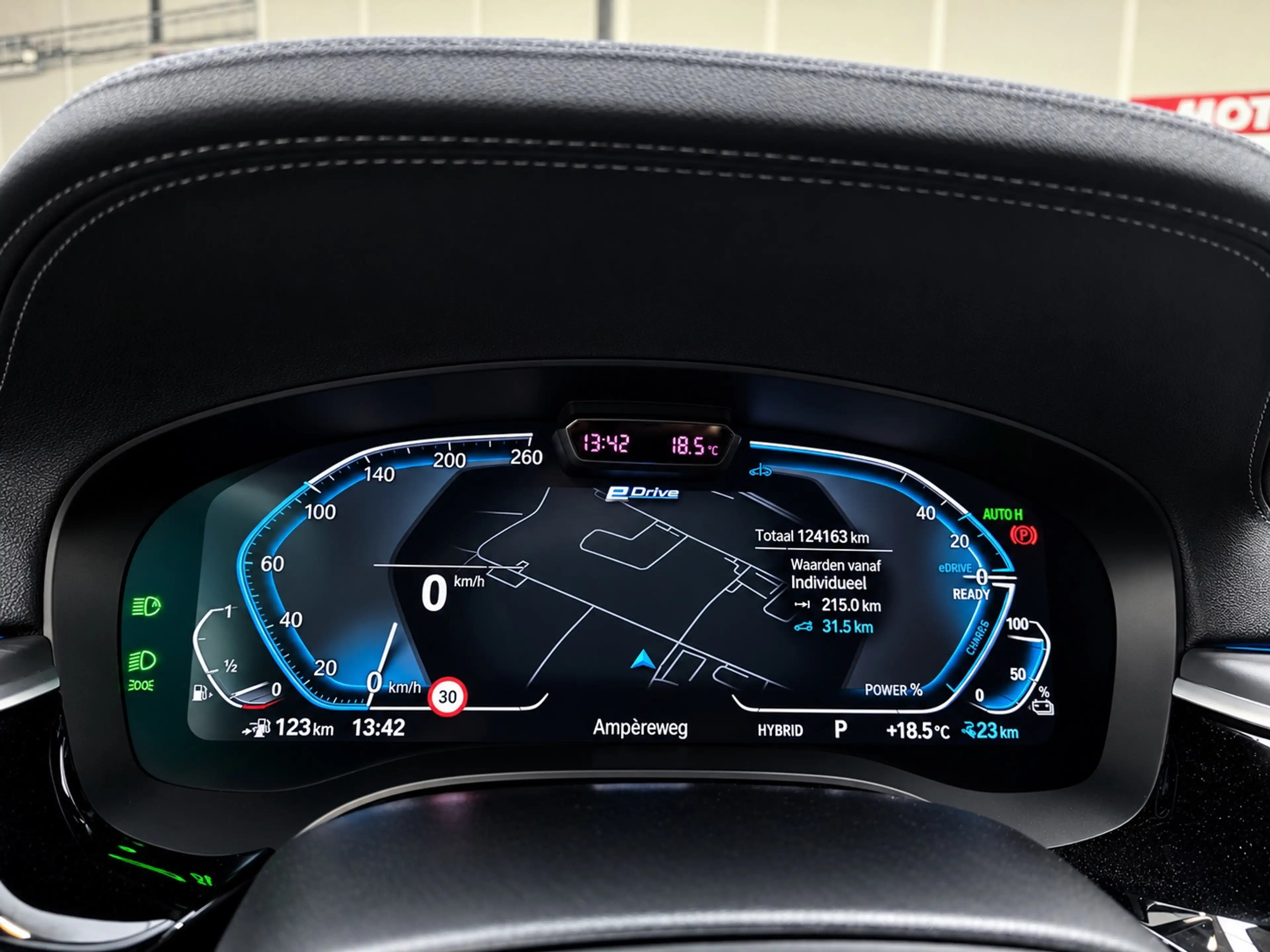 BMW 545 5-serie 545e xDrive M-sport Business Edition Plus — photo 25