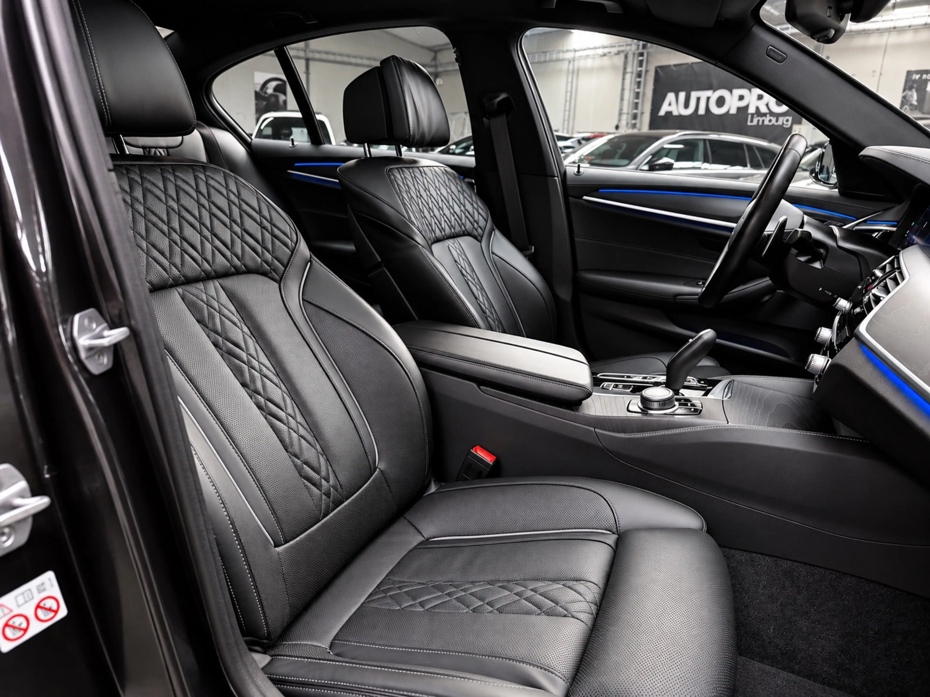 BMW 545 5-serie 545e xDrive M-sport Business Edition Plus — photo 16