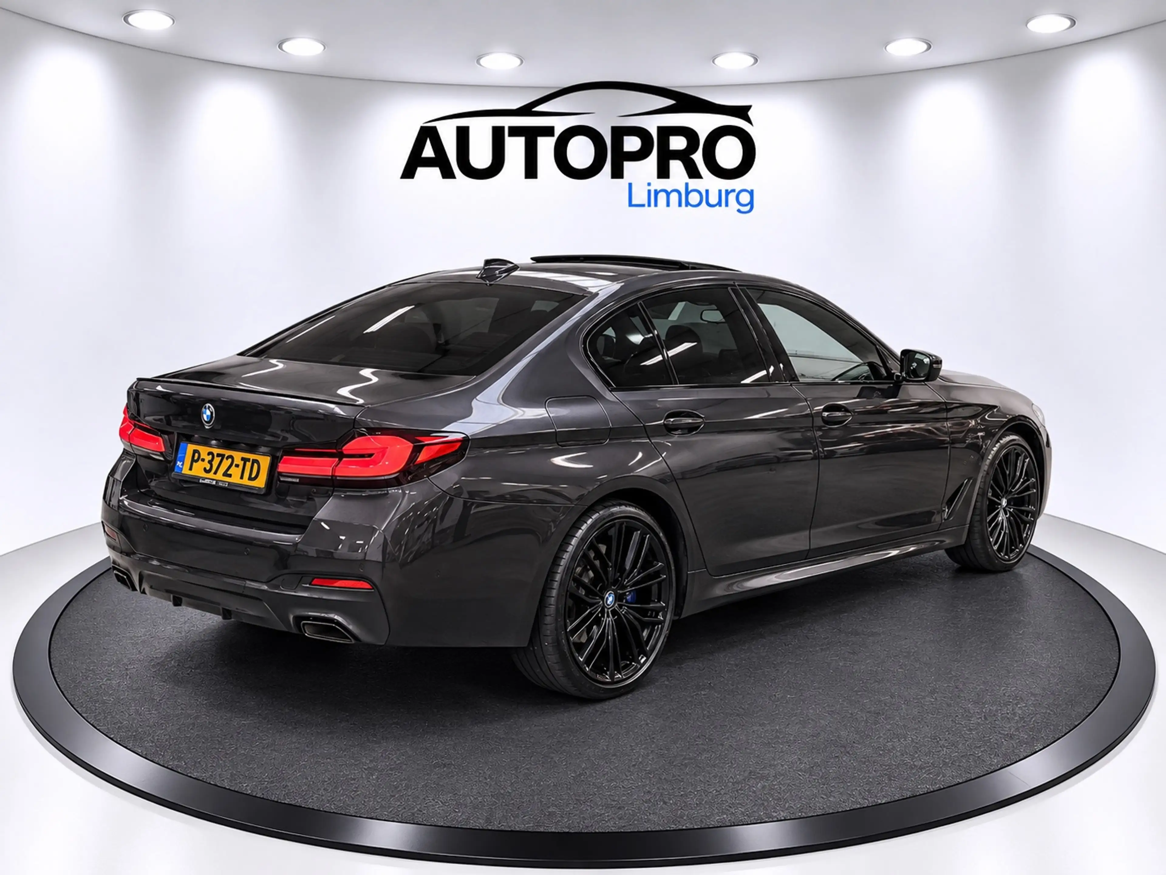 BMW 545 5-serie 545e xDrive M-sport Business Edition Plus — photo 7