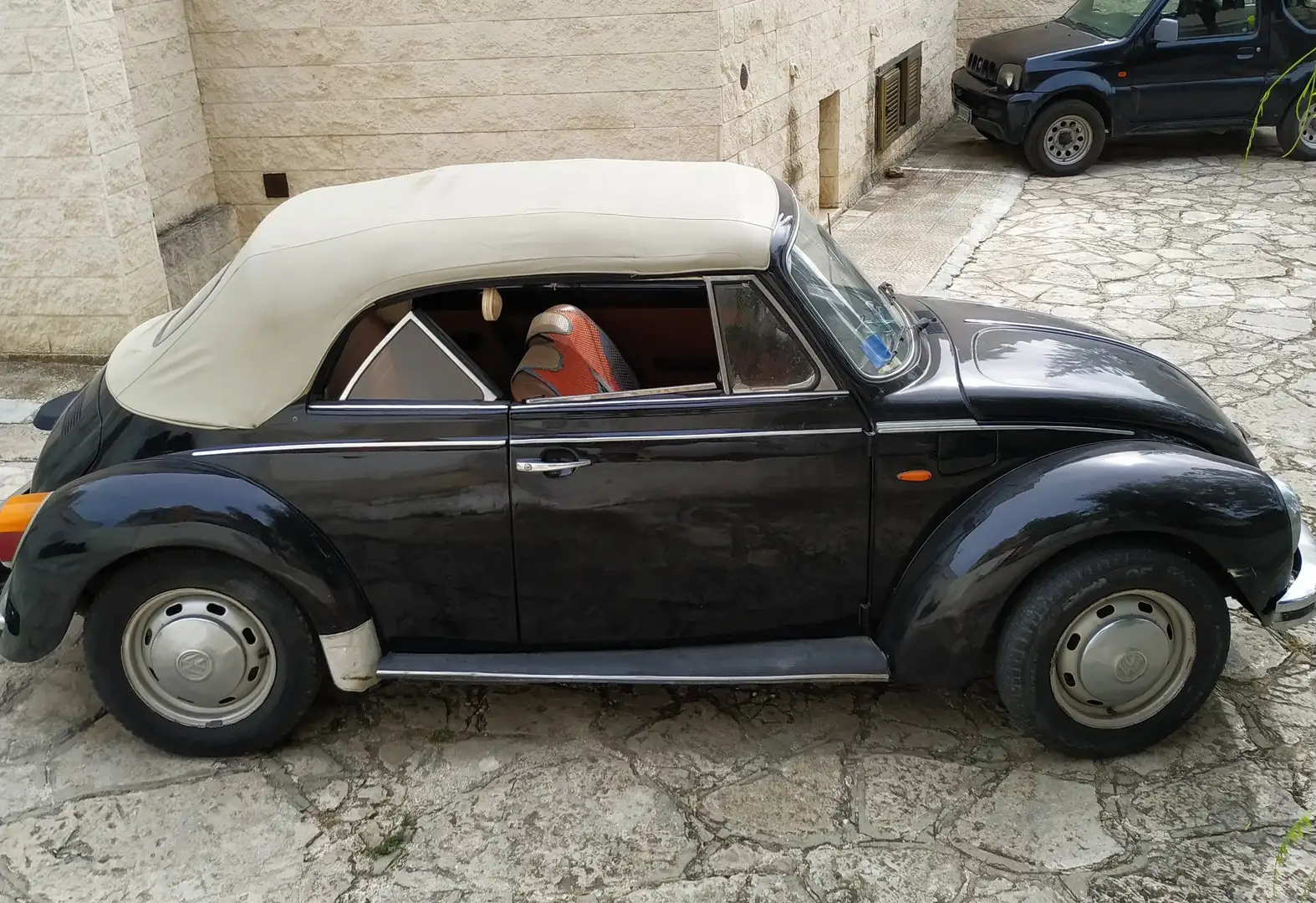 Volkswagen Maggiolino Schwarz - 2