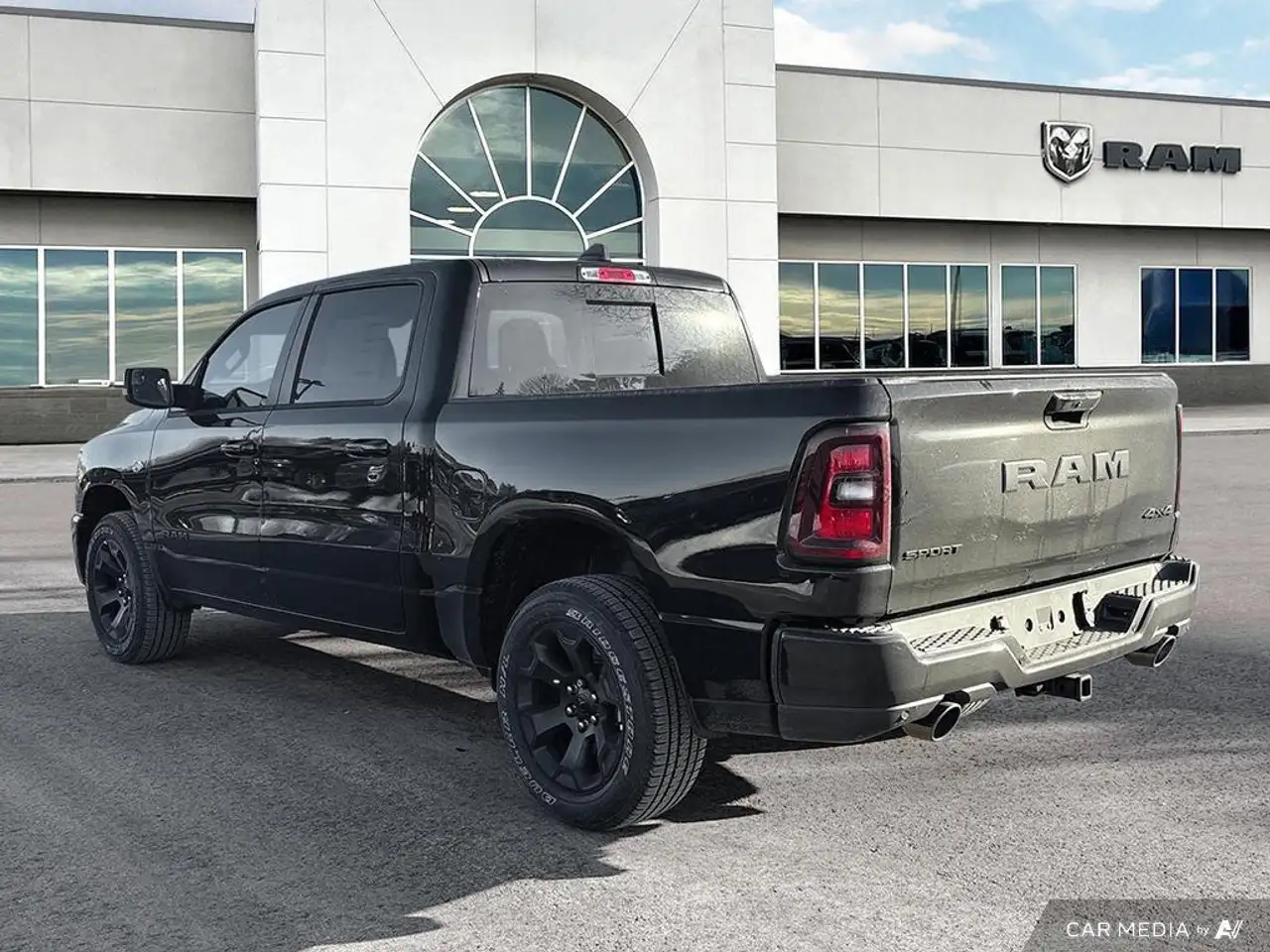 RAM 1500 снимка RAM 1500