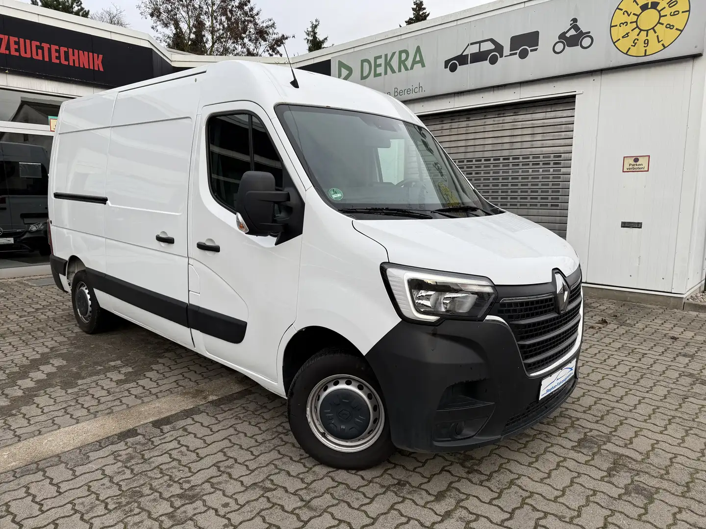 Renault Master L2H2 HKa 3,5t mit Klima/ABS/ESP/AHK/ZVmFB/EFH/ESp. Weiß - 1