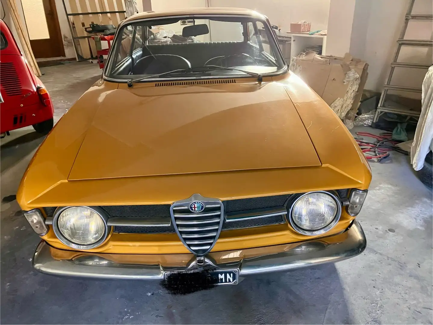 Alfa Romeo GT Scalino 1968 Amarillo - 1