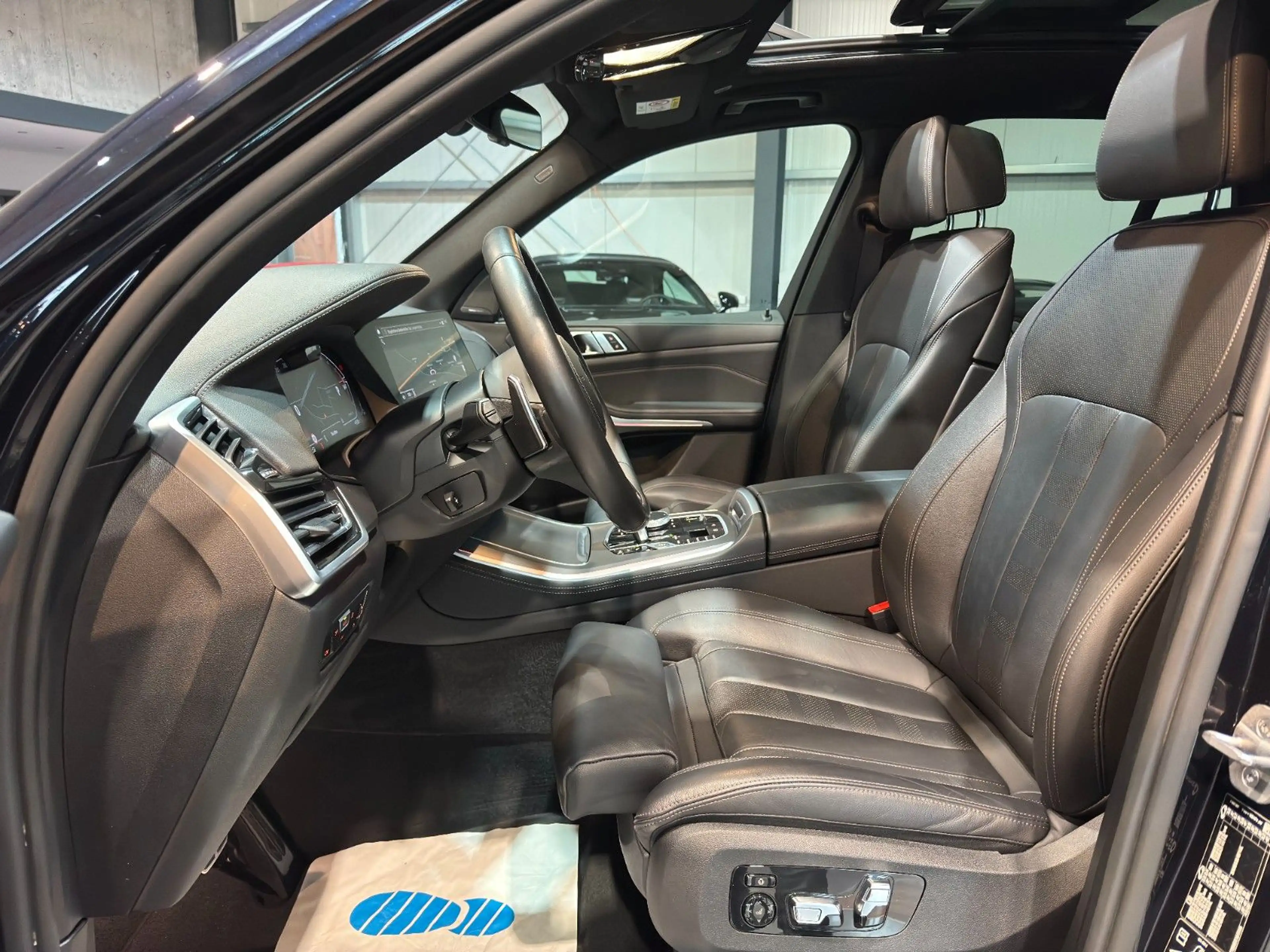 BMW X5 xDrive/40/d/M/Sport/PANO/LED/AHK/360*/ACC — photo 9