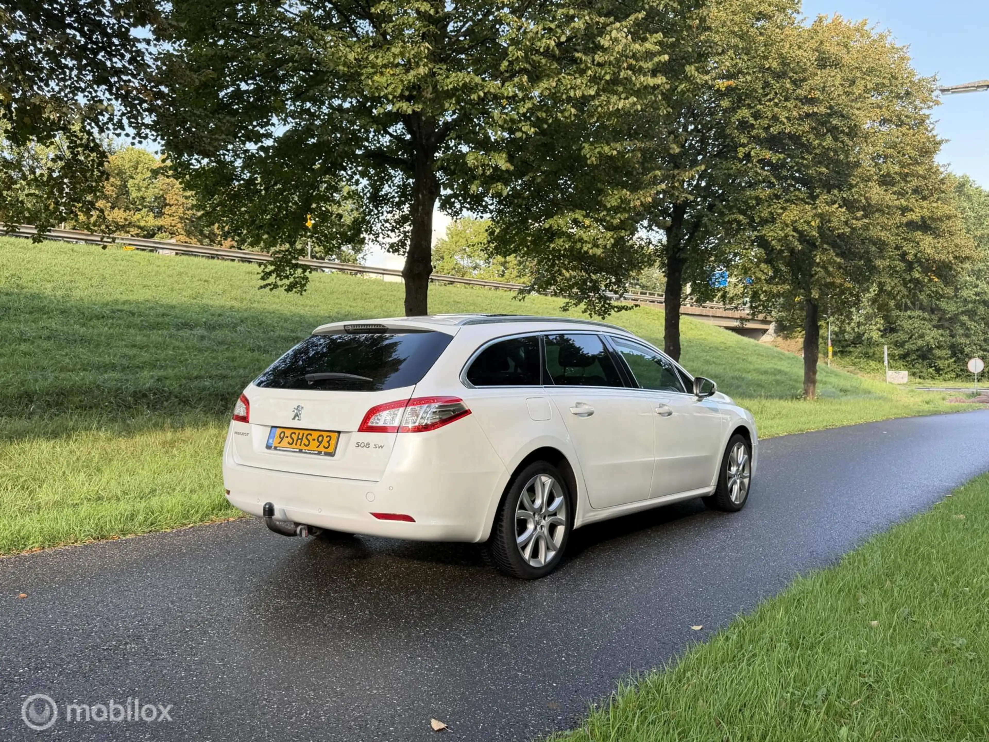 Peugeot 508 SW 1.6 THP Allure*FULL OPTION*NEW APK 10/27*NAP — photo 3