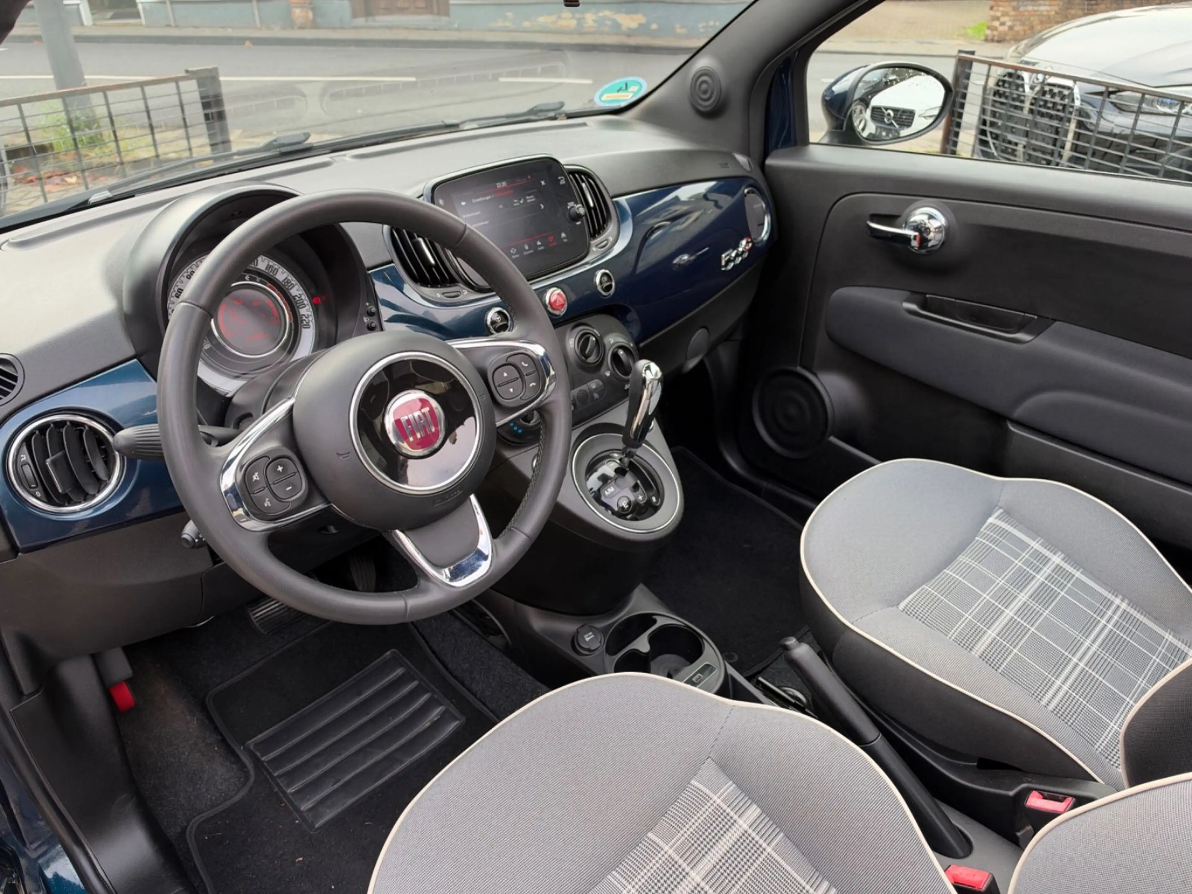 Fiat 500C Lounge Automatik*Zahnriemen Neu*24.000KM — photo 12