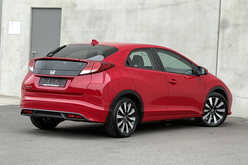 Honda Civic 1.6 i-DTEC Sport/CARPLAY/GPS/AIRCO/CAMERA/GARANTIE 12 MOIS/// — photo 4