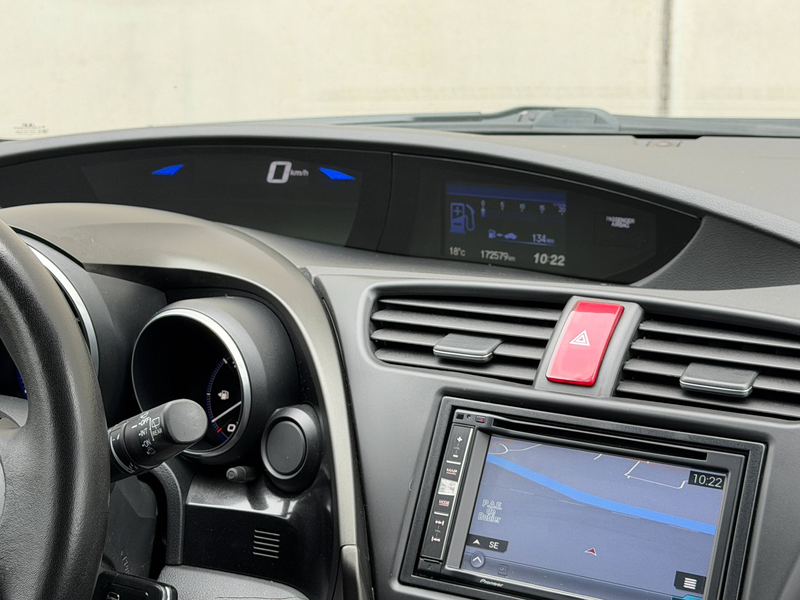 Honda Civic 1.6 i-DTEC Sport/CARPLAY/GPS/AIRCO/CAMERA/GARANTIE 12 MOIS/// — photo 8