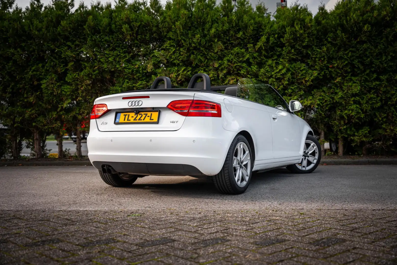 Audi A3 Cabriolet 1.8 TFSI Ambition Pro Line Youngtimer| N Wit - 2