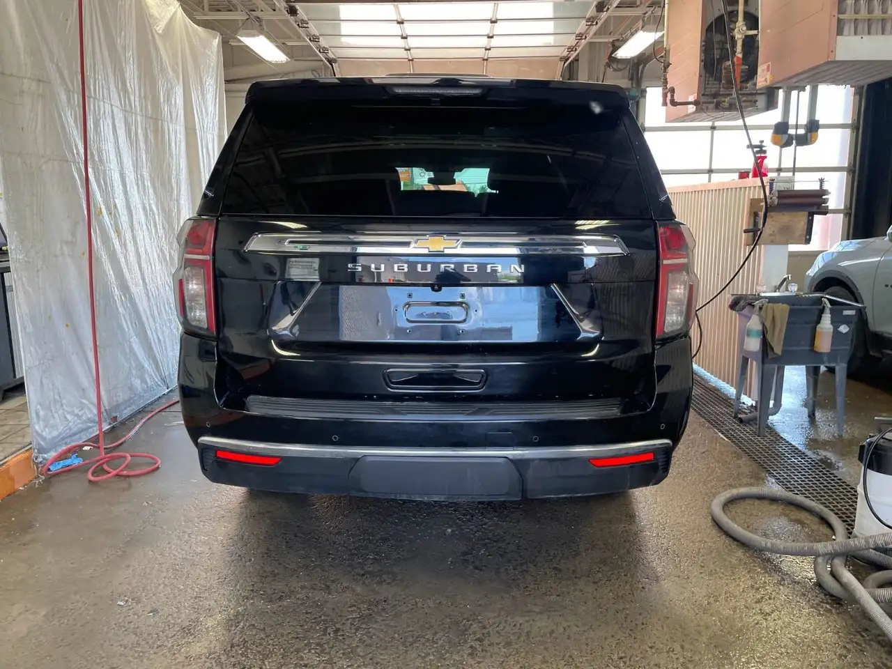 Chevrolet Suburban снимка Chevrolet Suburban