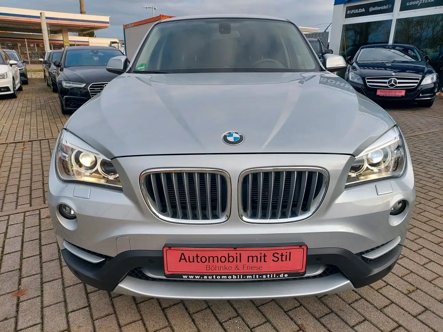 BMW X1 18 d xDrive Xenon Navi Leder AHK Argent - 2