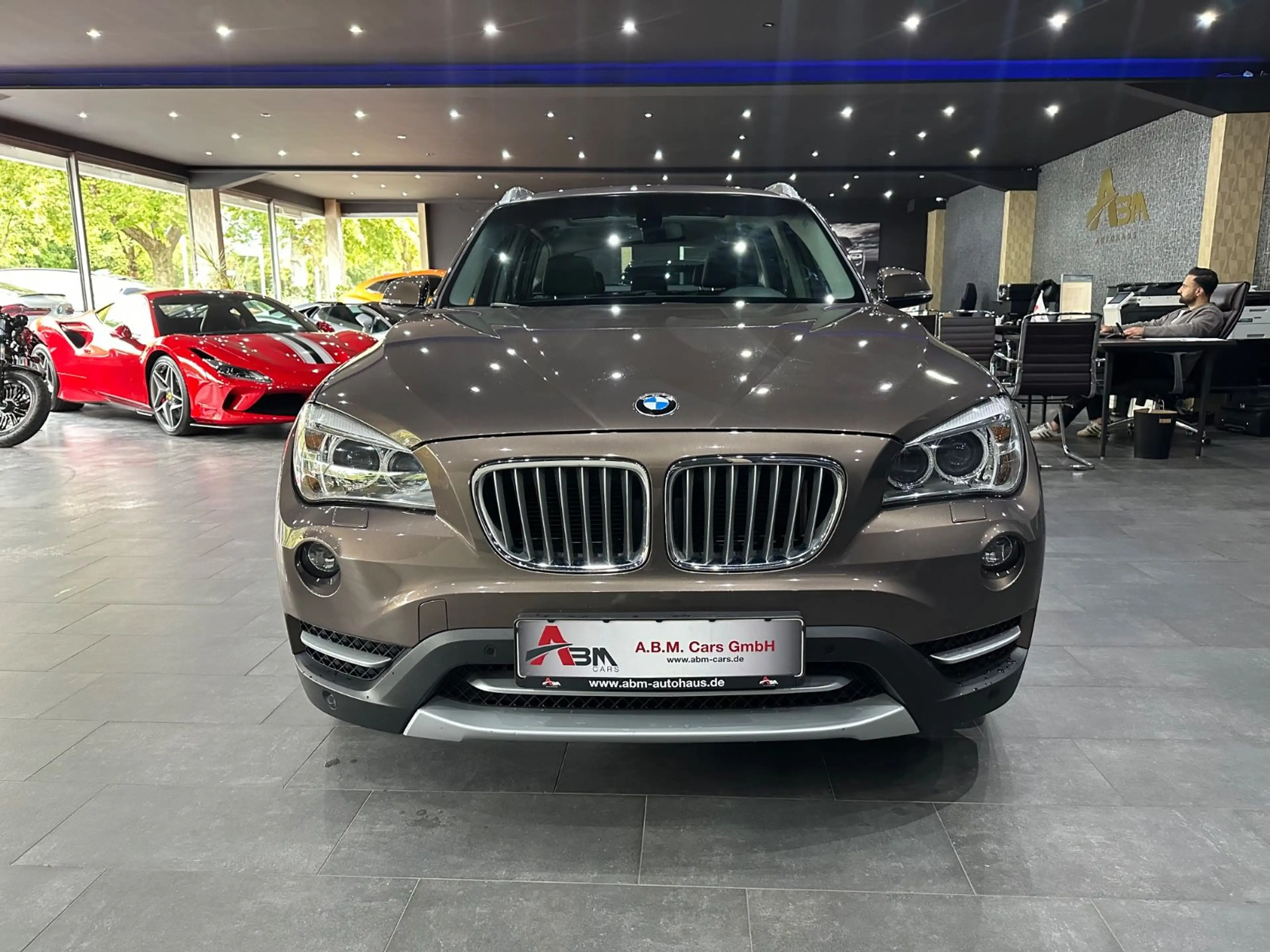 BMW X1 xDrive 18 d / PANORAMA / LEDER / XENON / NAVI — photo 2